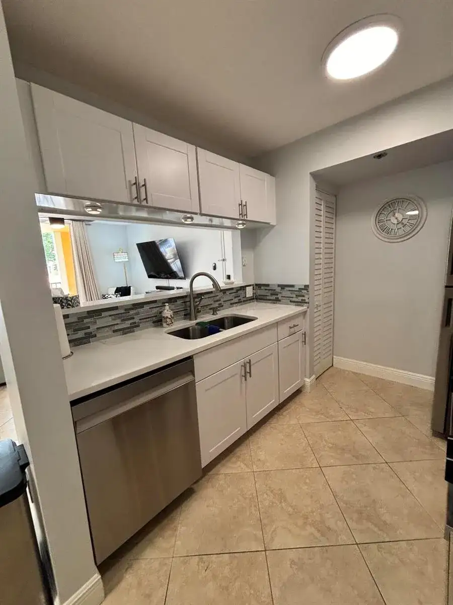 123 Yacht Club Way # 207, Hypoluxo FL 33462 photo 5