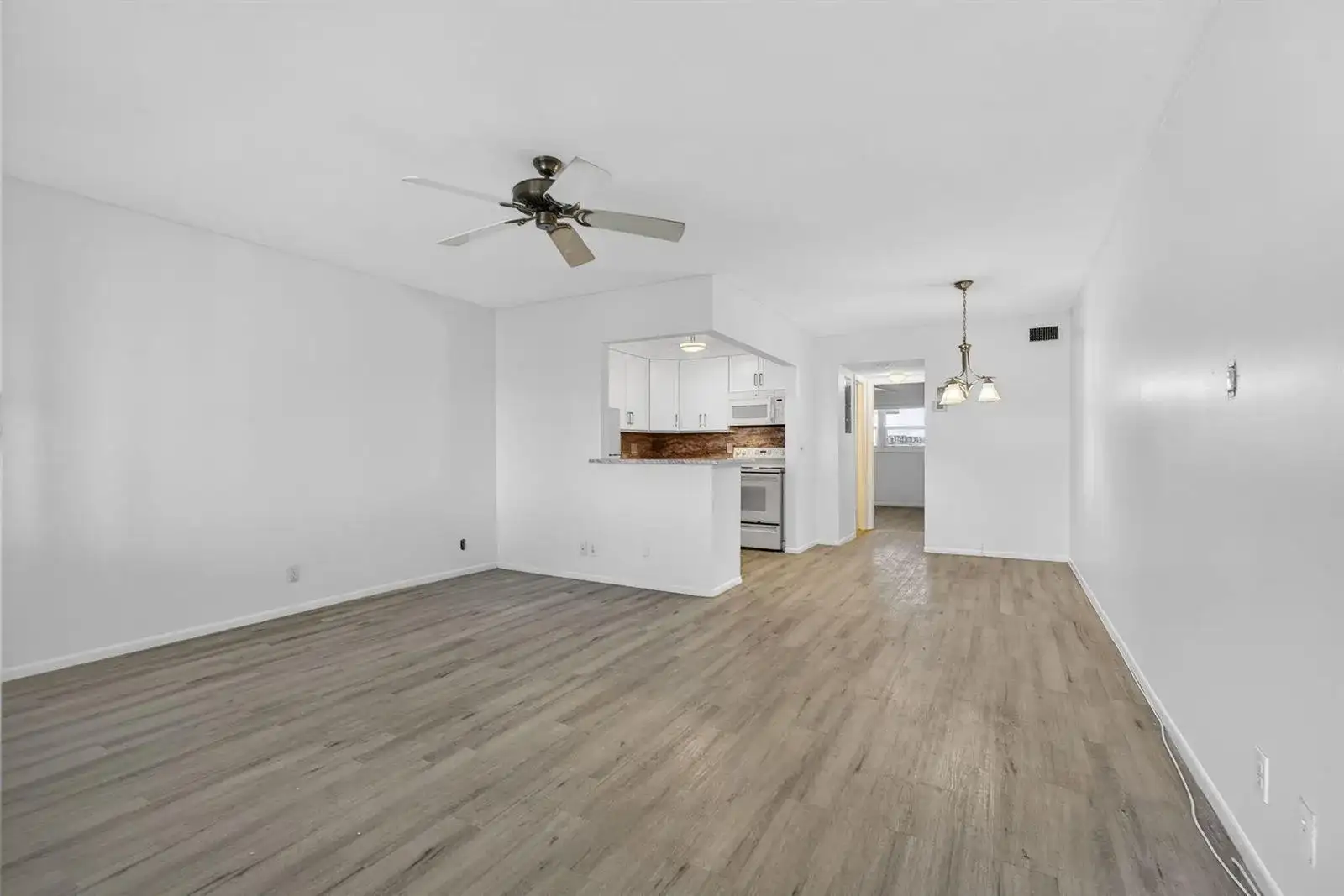 100 Shore Court # 307, North Palm Beach FL 33408 photo 4