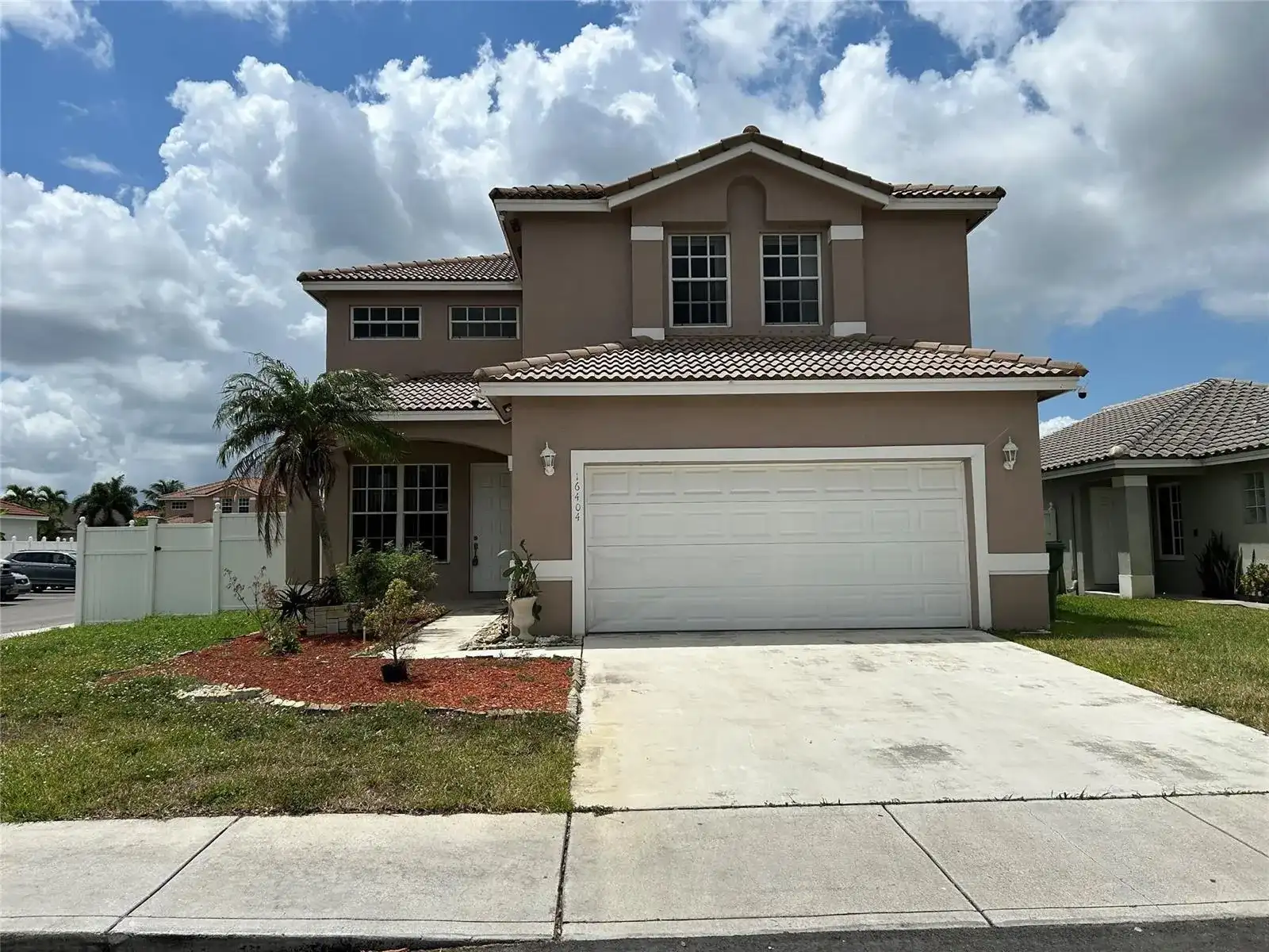 16404 NW 19th Street, Pembroke Pines FL 33028