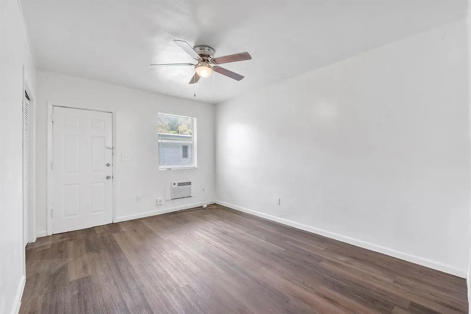 515 NE 150th Street # 1, Miami FL 33161