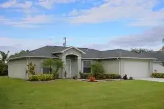 324 SW Kestor Drive, Port St. Lucie FL 34953