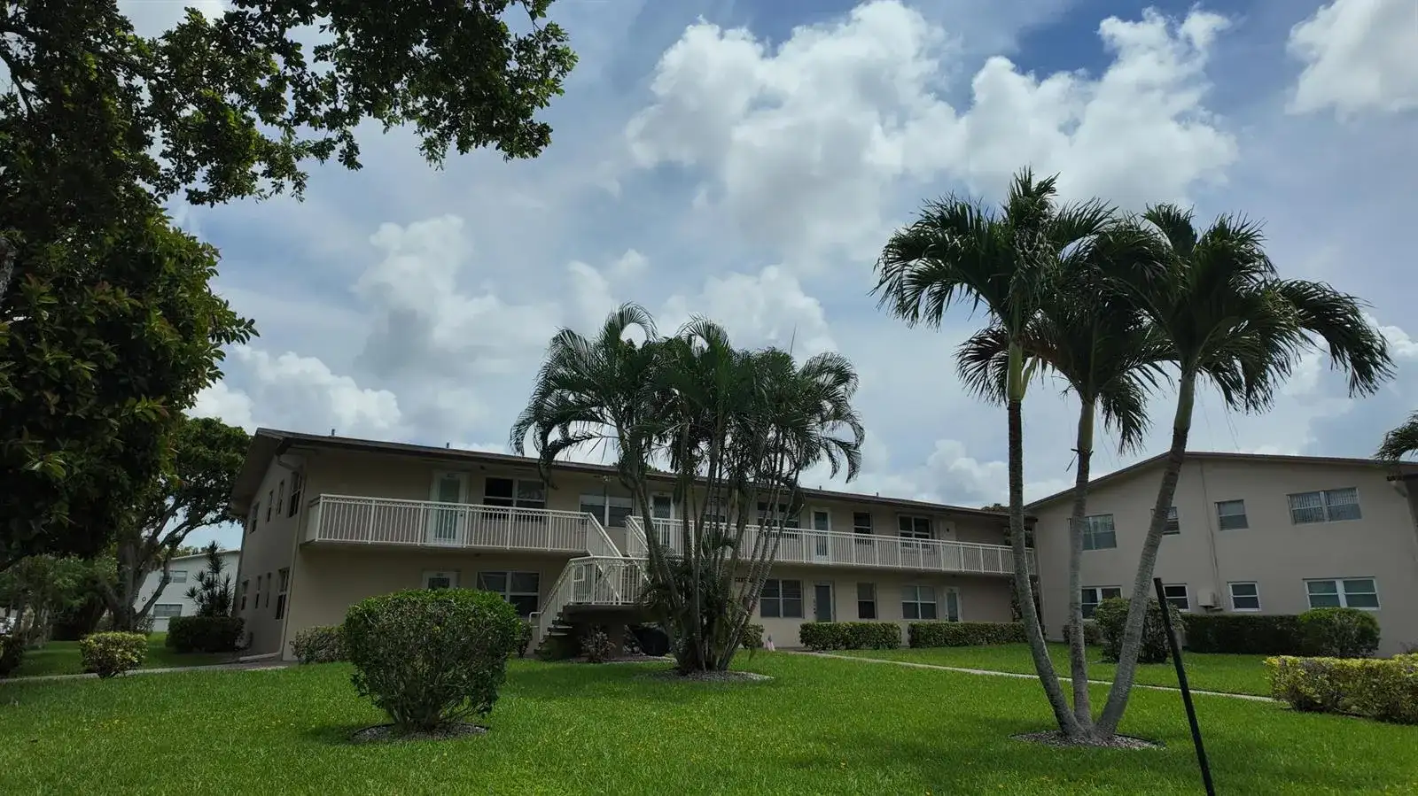 326 Chatham P # 326, West Palm Beach FL 33417 photo 2