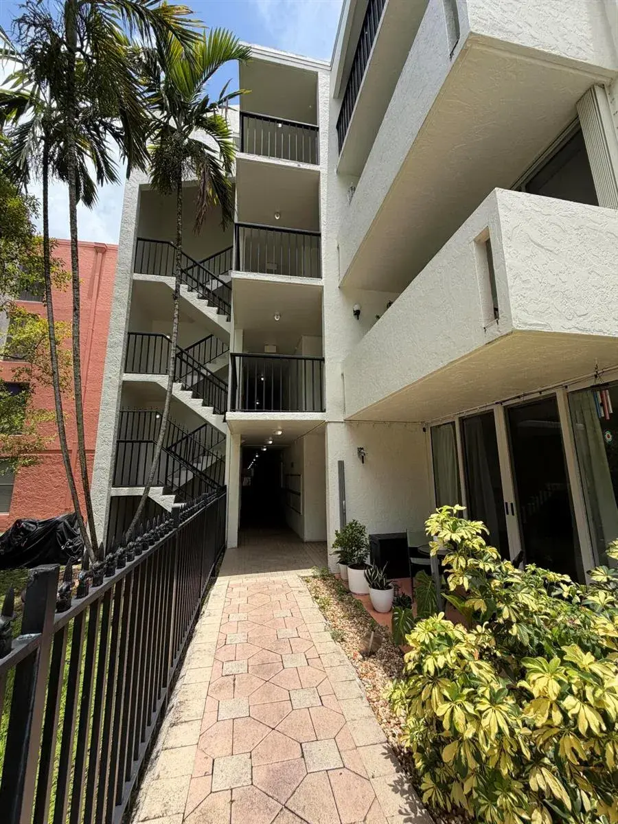 2160 SW 16th Avenue SW # 418, Miami FL 33145