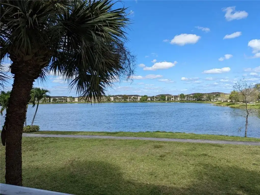 5011 Wiles Road # 208, Coconut Creek FL 33073 photo 2