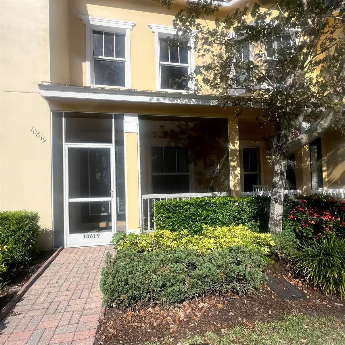 10619 SW Cam Run, FL 34987 photo 2