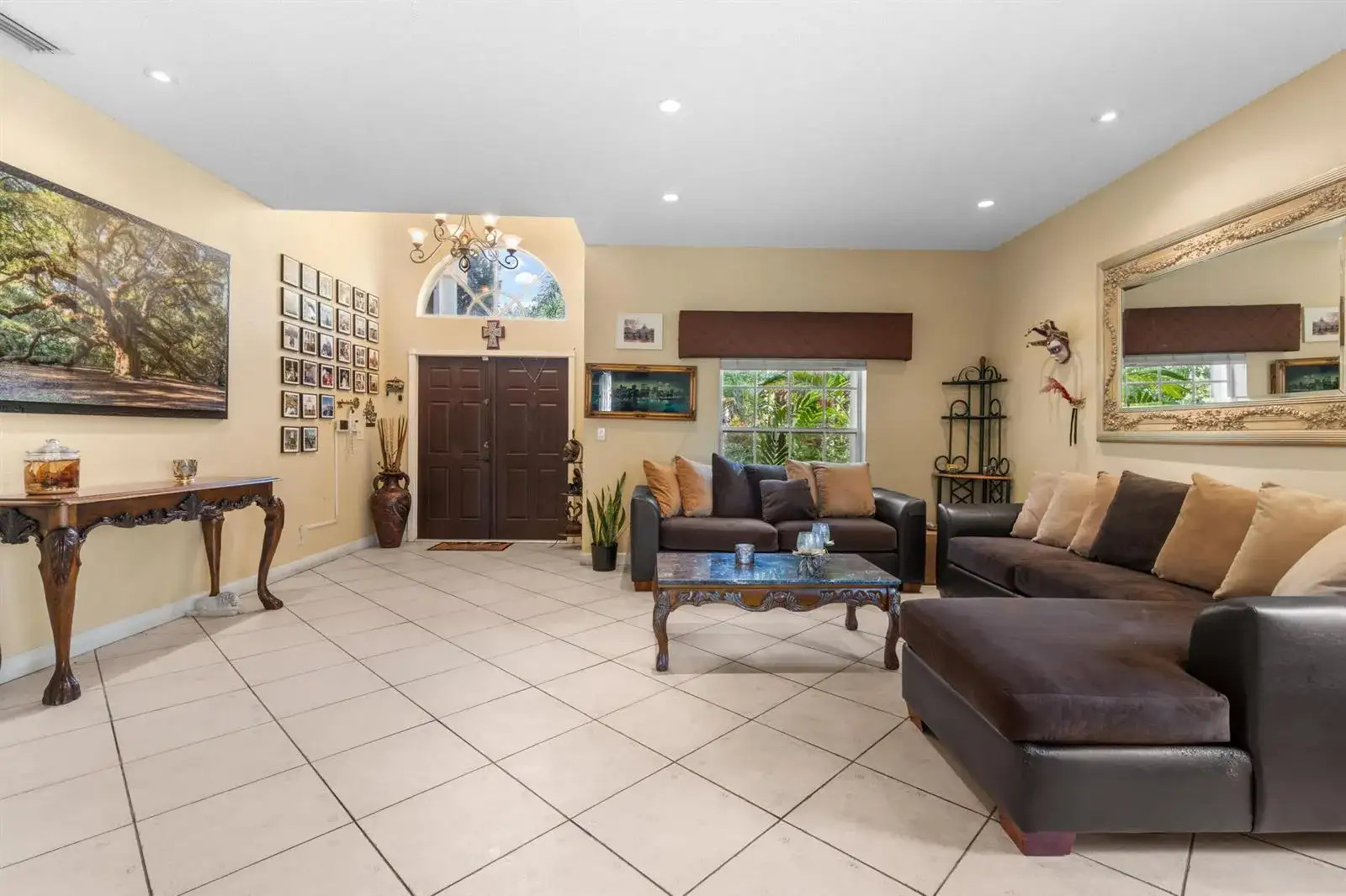 1021 NW 185th Avenue, Pembroke Pines FL 33029 photo 2