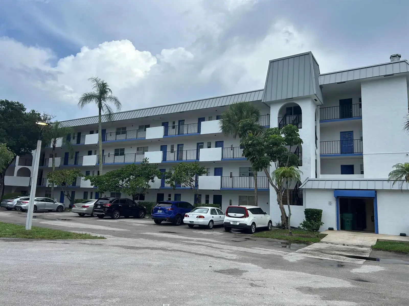 6100 S Falls Cir Drive # 105, Lauderhill FL 33319