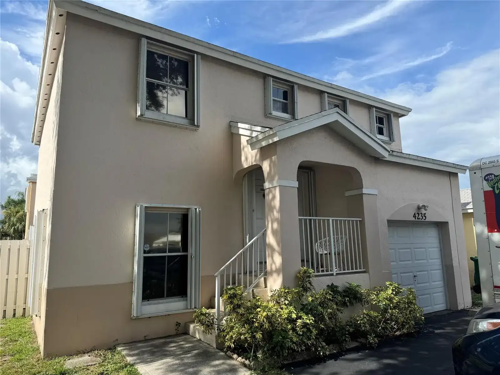 4235 SW 72nd Way, Davie FL 33314