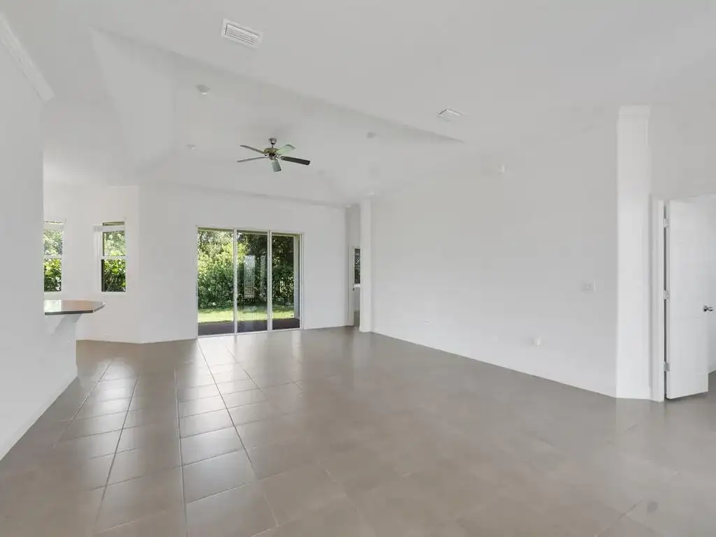 2545 Saint Lucia Circle, Vero Beach FL 32967 photo 5
