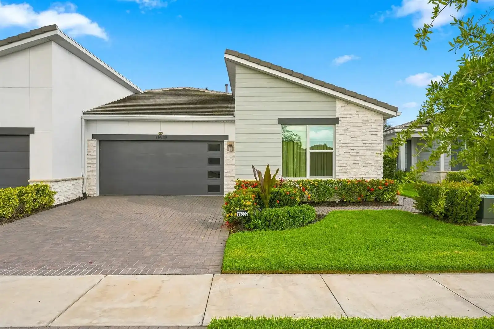 11639 SW Viridian Boulevard, Port St. Lucie FL 34987