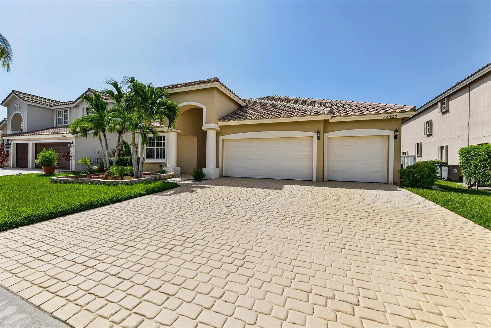 12325 Cascades Pointe Drive, Boca Raton FL 33428