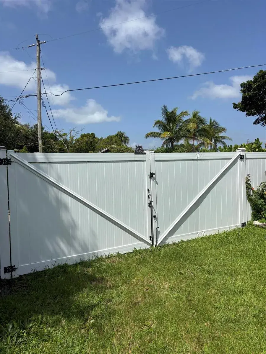 721 E Coast Avenue, Lantana FL 33462
