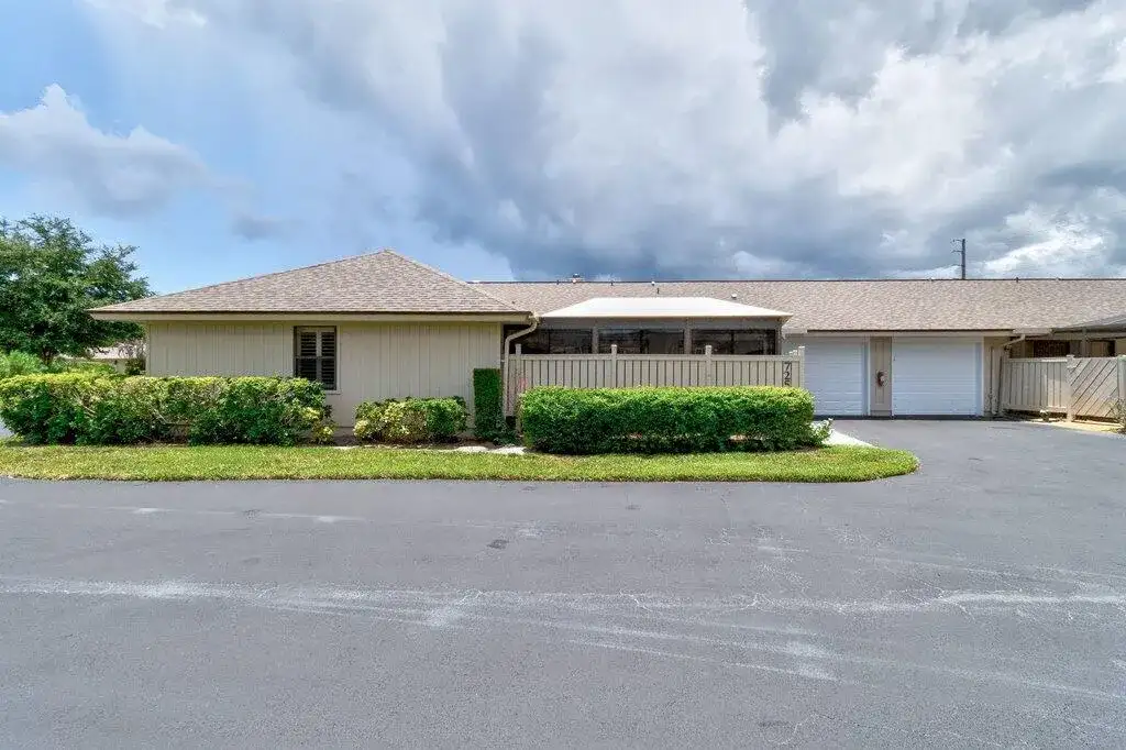 725 Timber Ridge Trail SW Unit B, Vero Beach FL 32962 photo 3