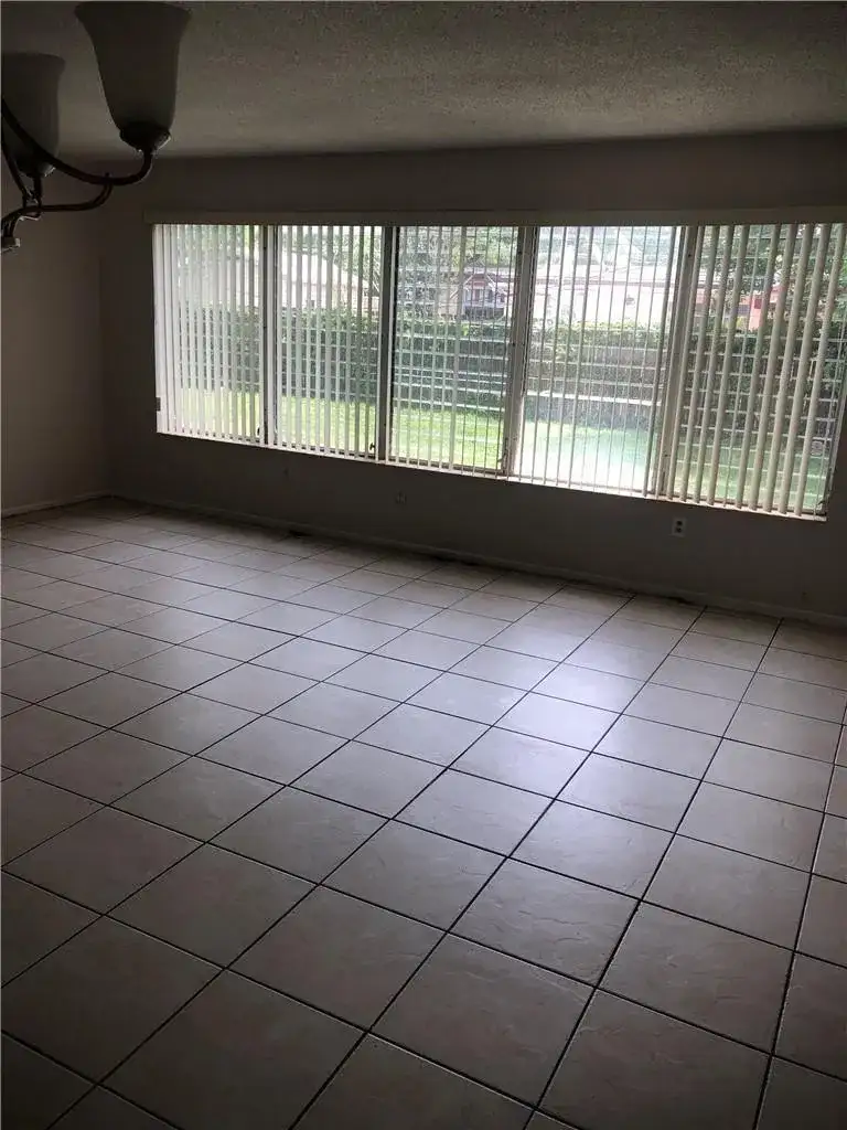 6900 NW 14th Court, Plantation FL 33313 photo 3