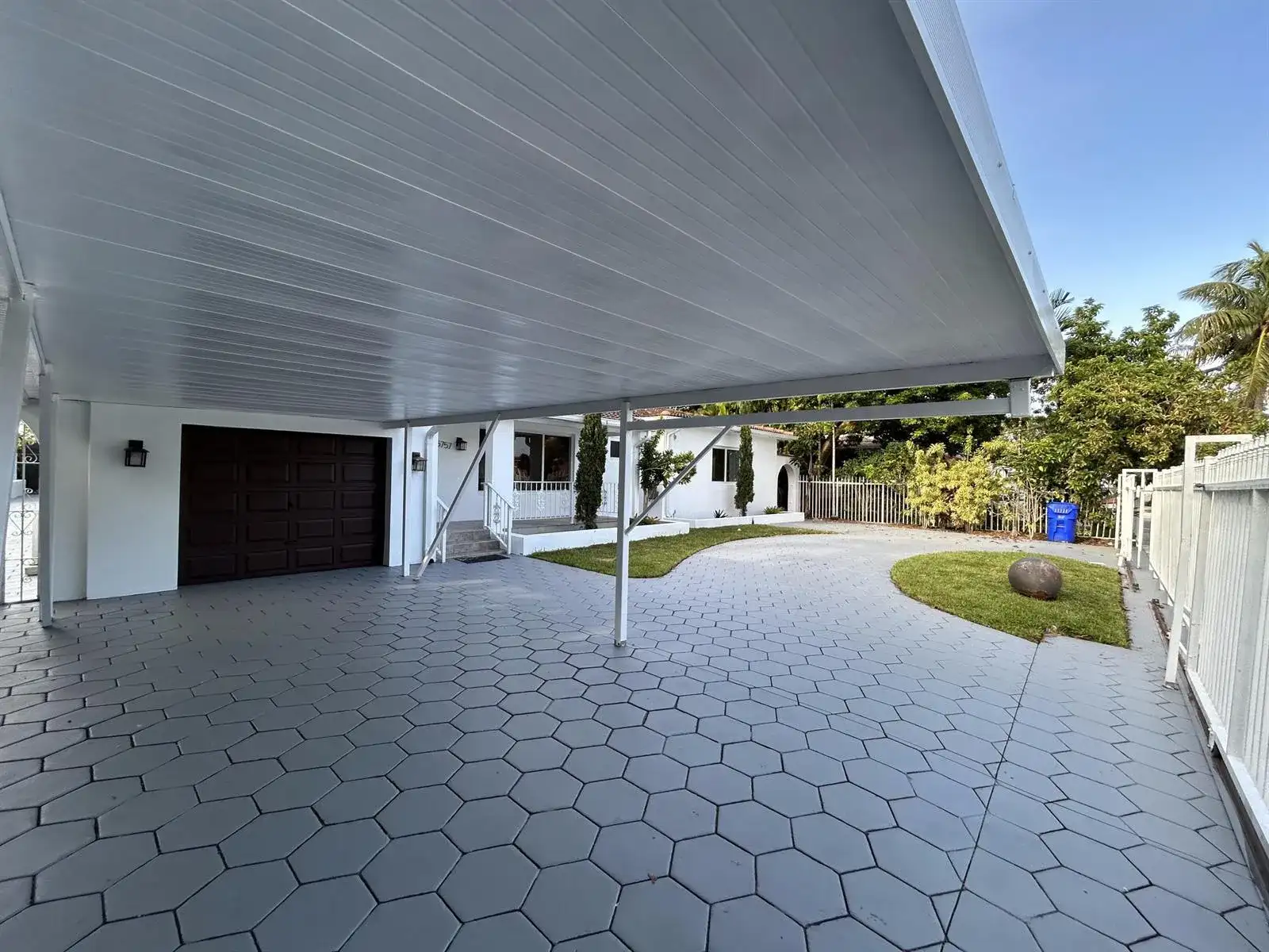 5757 SW 3rd Street, Miami FL 33144 photo 2