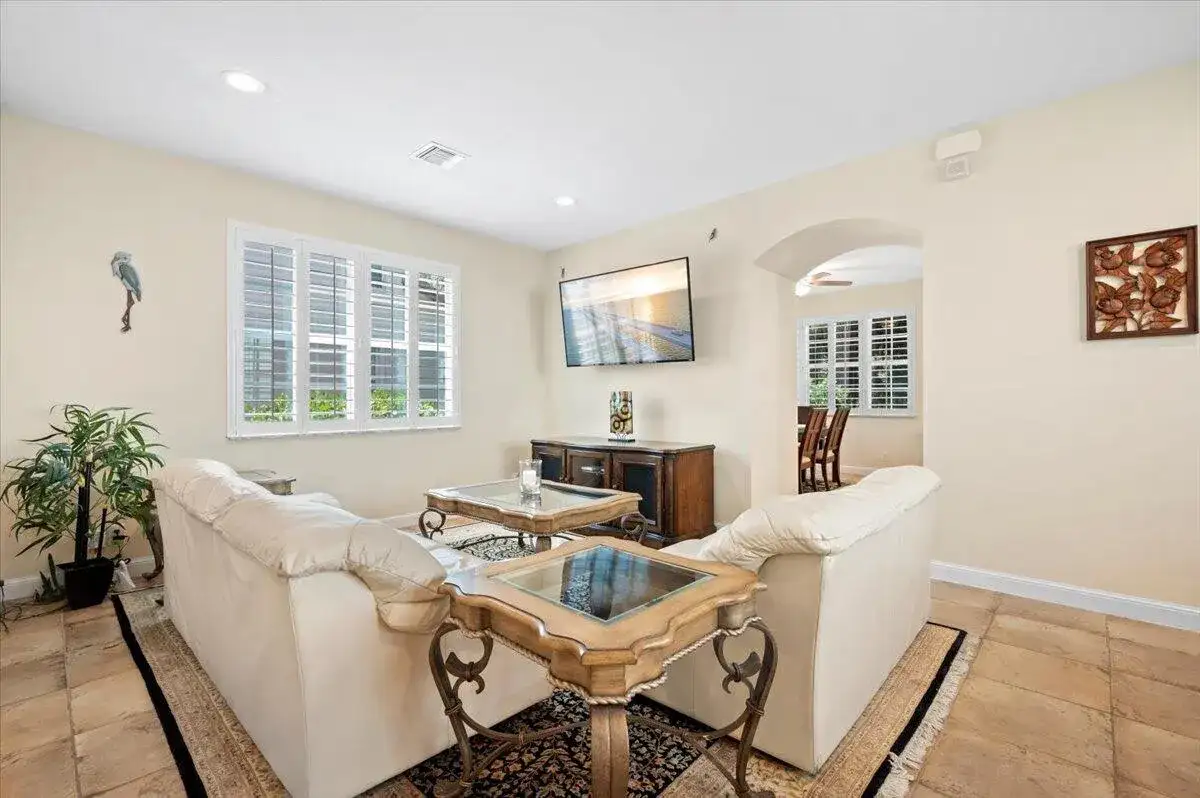 513 Tomahawk Court, Palm Beach Gardens FL 33410 photo 4