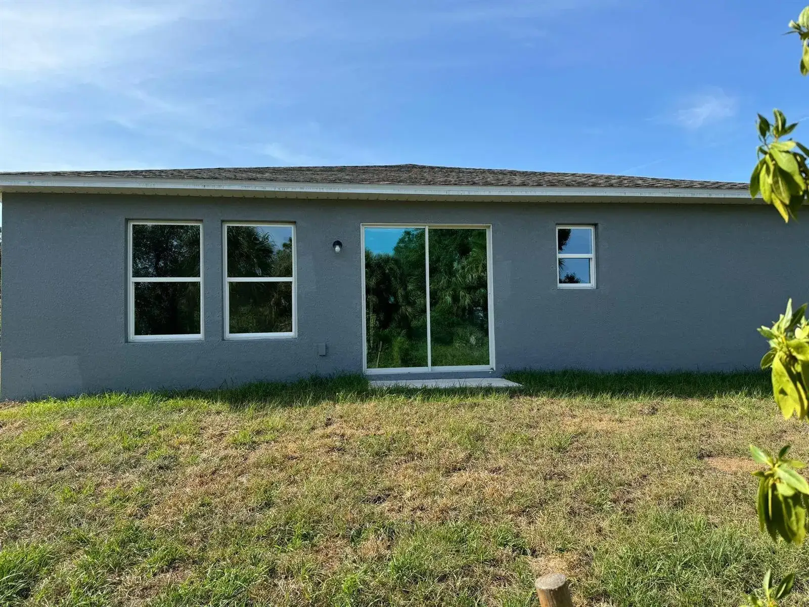 6050 Pecan Circle, FL 33935 photo 4