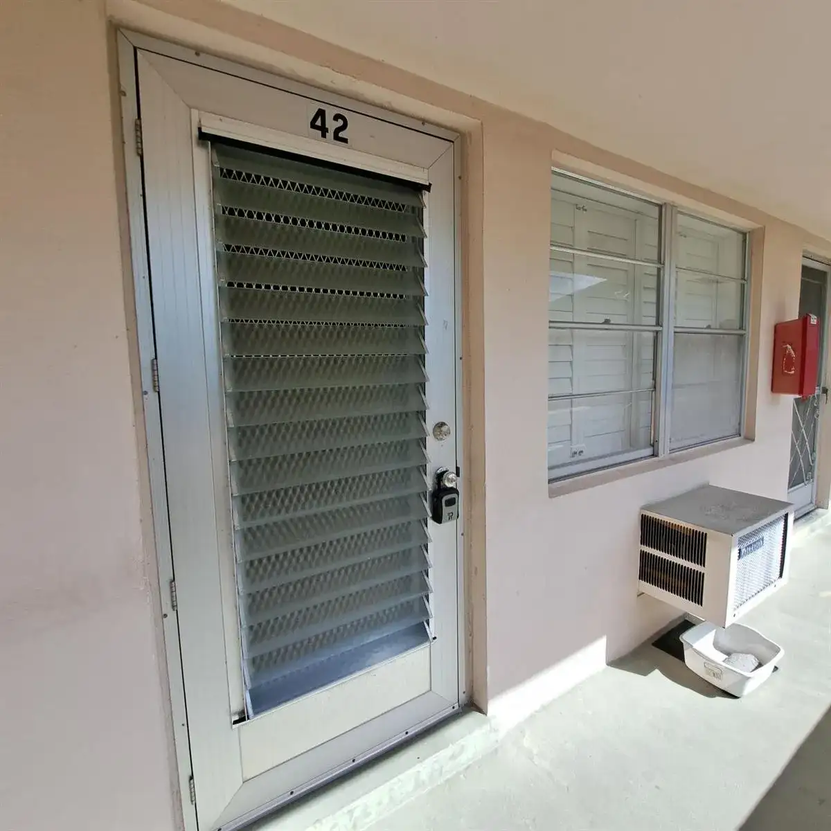 42 Norwich B, West Palm Beach FL 33417 photo 2