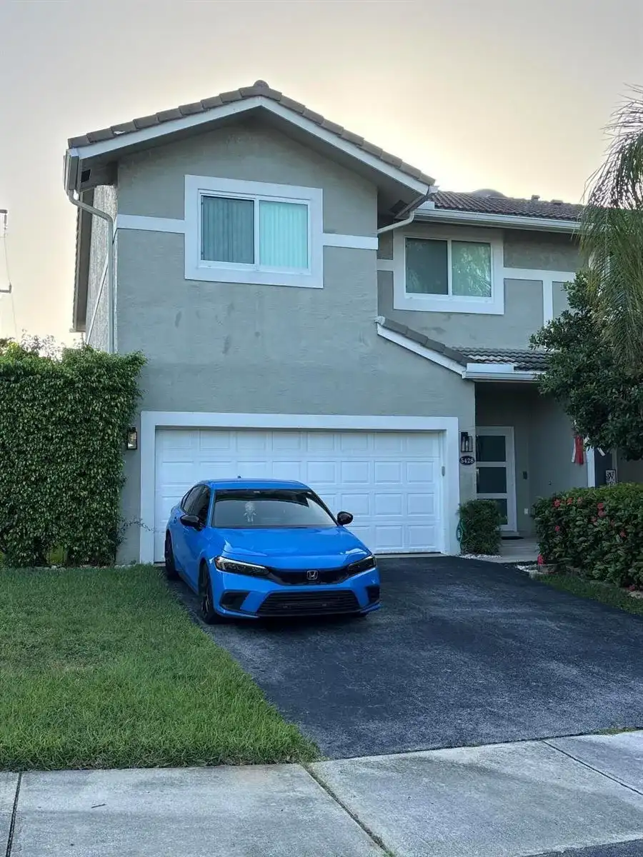 5428 Pointe Villa Drive, Lighthouse Point FL 33064
