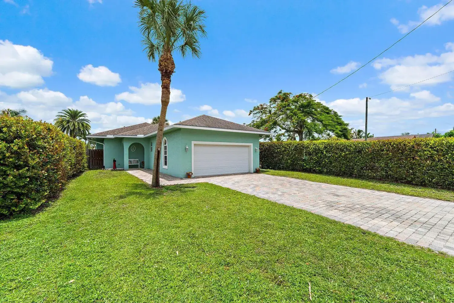 17620 Cinquez Park Road W, Jupiter FL 33458 photo 2