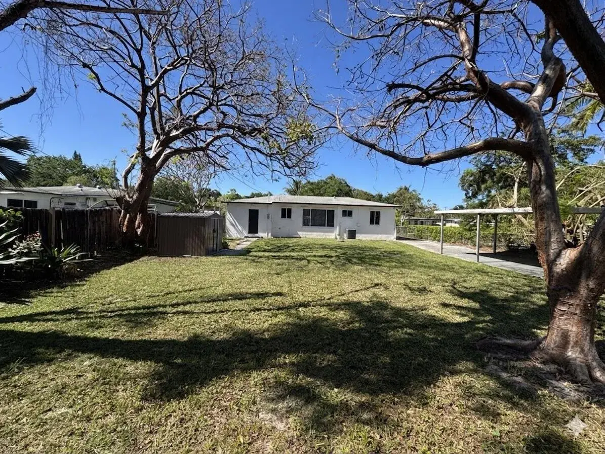 2648 Washington Street, Hollywood FL 33020