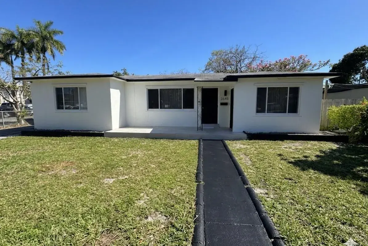 2648 Washington Street, Hollywood FL 33020
