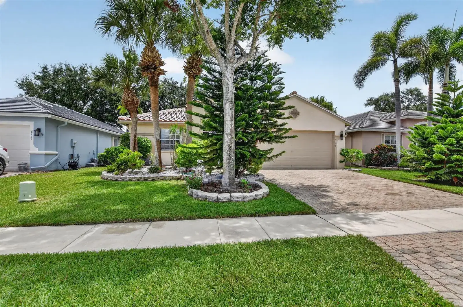 8158 Duomo Circle, Boynton Beach FL 33472 photo 2