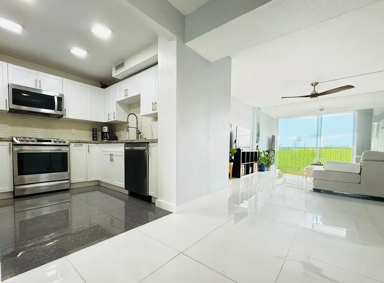 4164 Inverrary Drive # 404, Lauderhill FL 33319