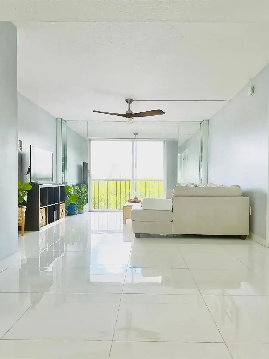 4164 Inverrary Drive # 404, Lauderhill FL 33319 photo 2