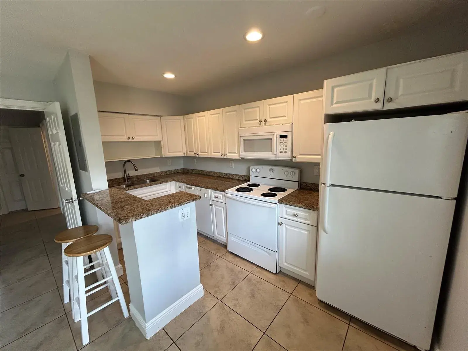 921 NE 17th Avenue # 2, Fort Lauderdale FL 33304
