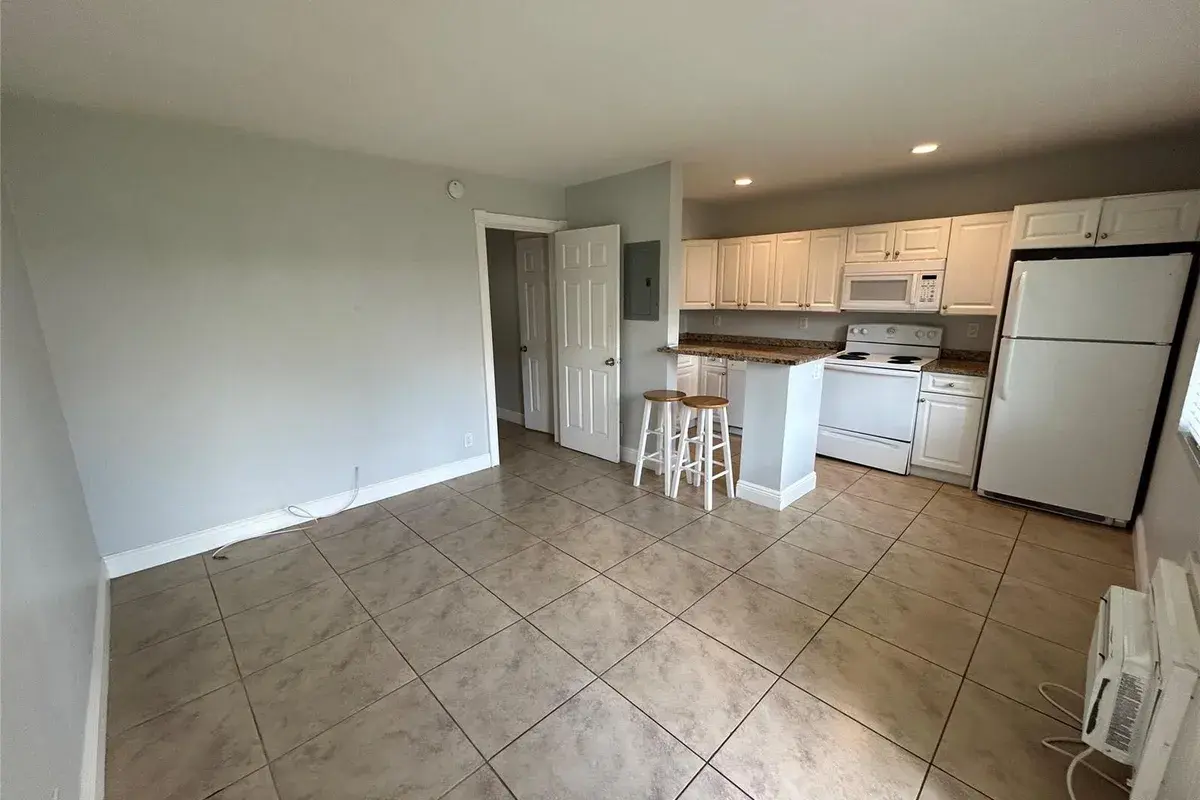 921 NE 17th Avenue # 2, Fort Lauderdale FL 33304