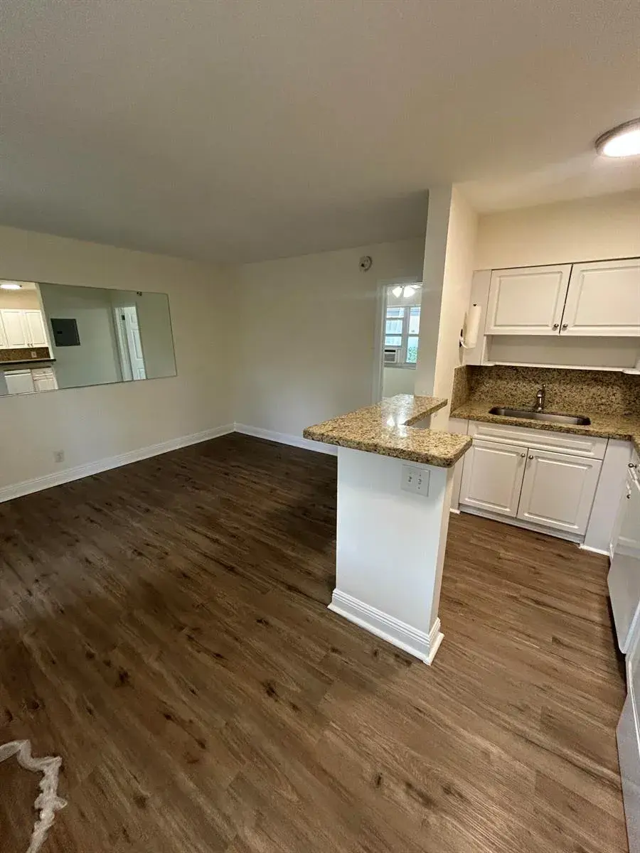921 NE 17th Avenue # 4, Fort Lauderdale FL 33304