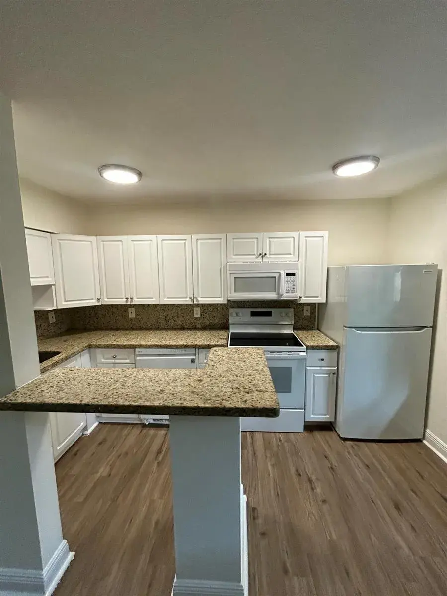 921 NE 17th Avenue # 4, Fort Lauderdale FL 33304