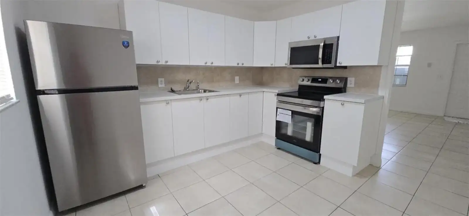 255 SW 12th Street # 2, Dania Beach FL 33004