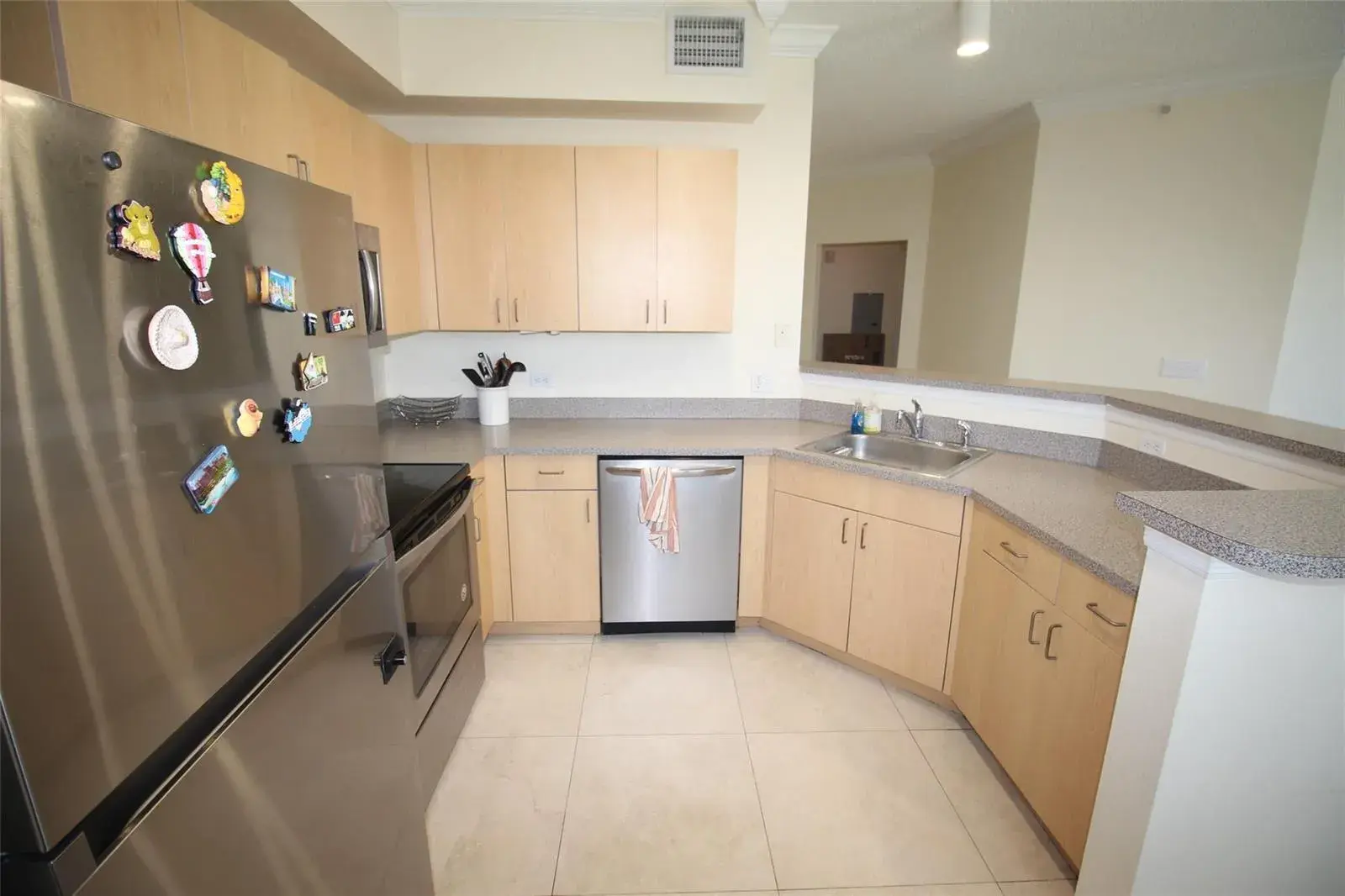 533 NE 3rd Avenue # 227, Fort Lauderdale FL 33301