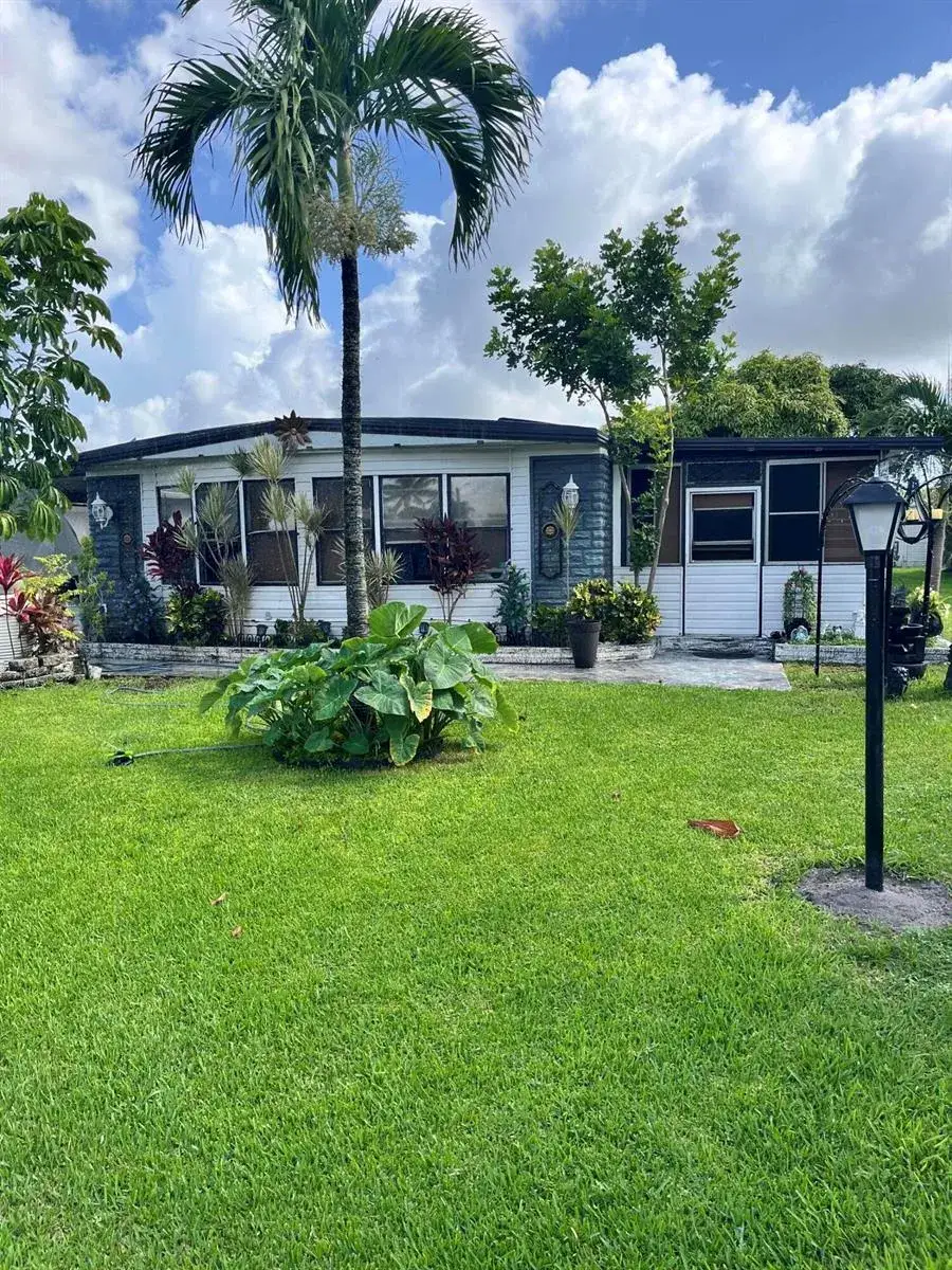 4415 Round Table Court, Boynton Beach FL 33436