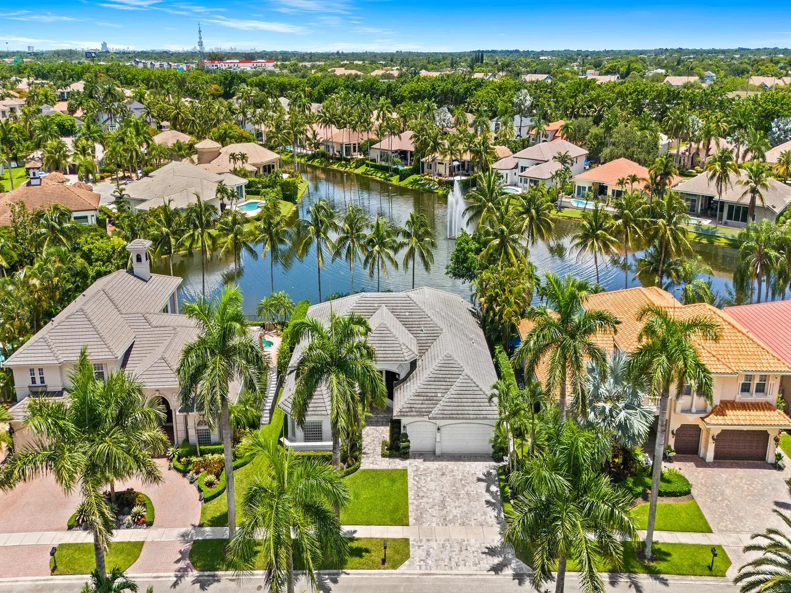 10920 HAWKS VISTA Street, Plantation FL 33324