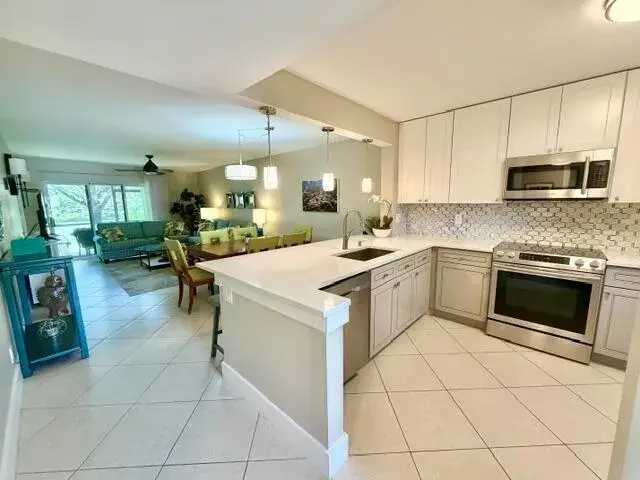 22148 Palms Way # 101, Boca Raton FL 33433