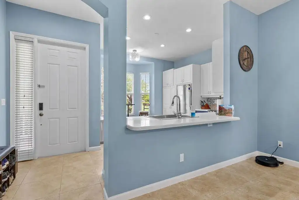 10518 SW Westlawn Boulevard, FL 34987 photo 2