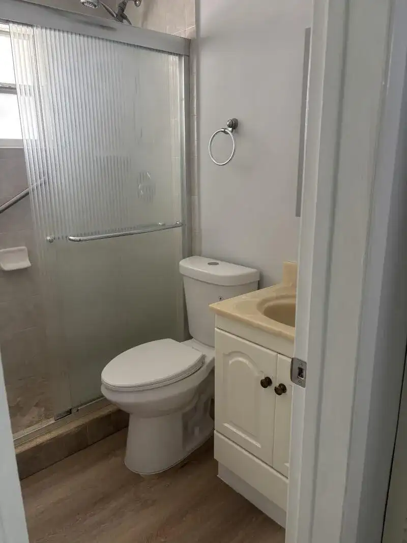 354 Manchester Street, Boca Raton FL 33487 photo 3