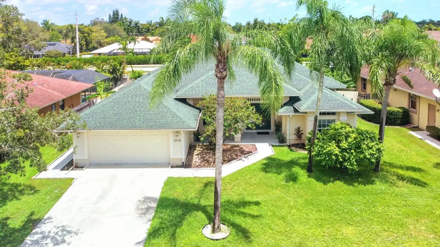 1814 Wisteria Street, Wellington FL 33414 photo 2
