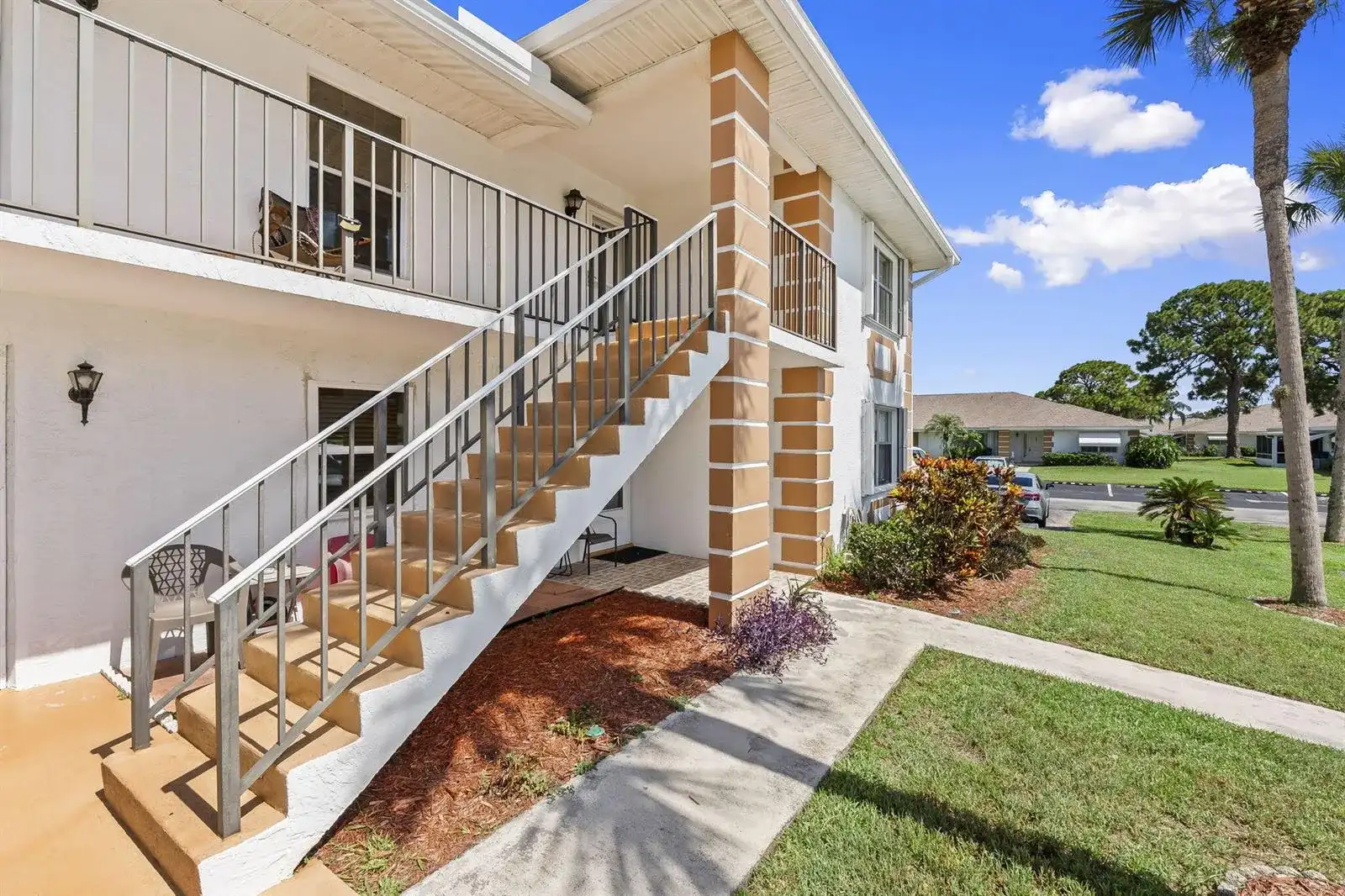 533 S Lakes End Drive # D2, Fort Pierce FL 34982