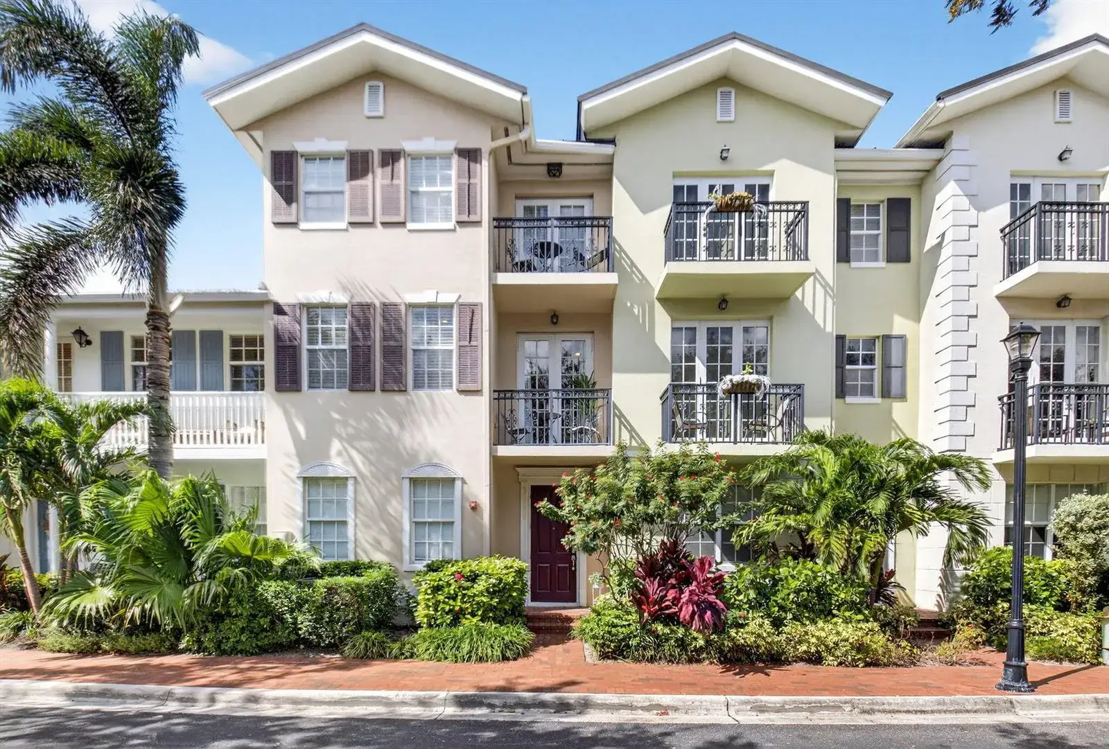 1054 E Heritage Club Circle, Delray Beach FL 33483