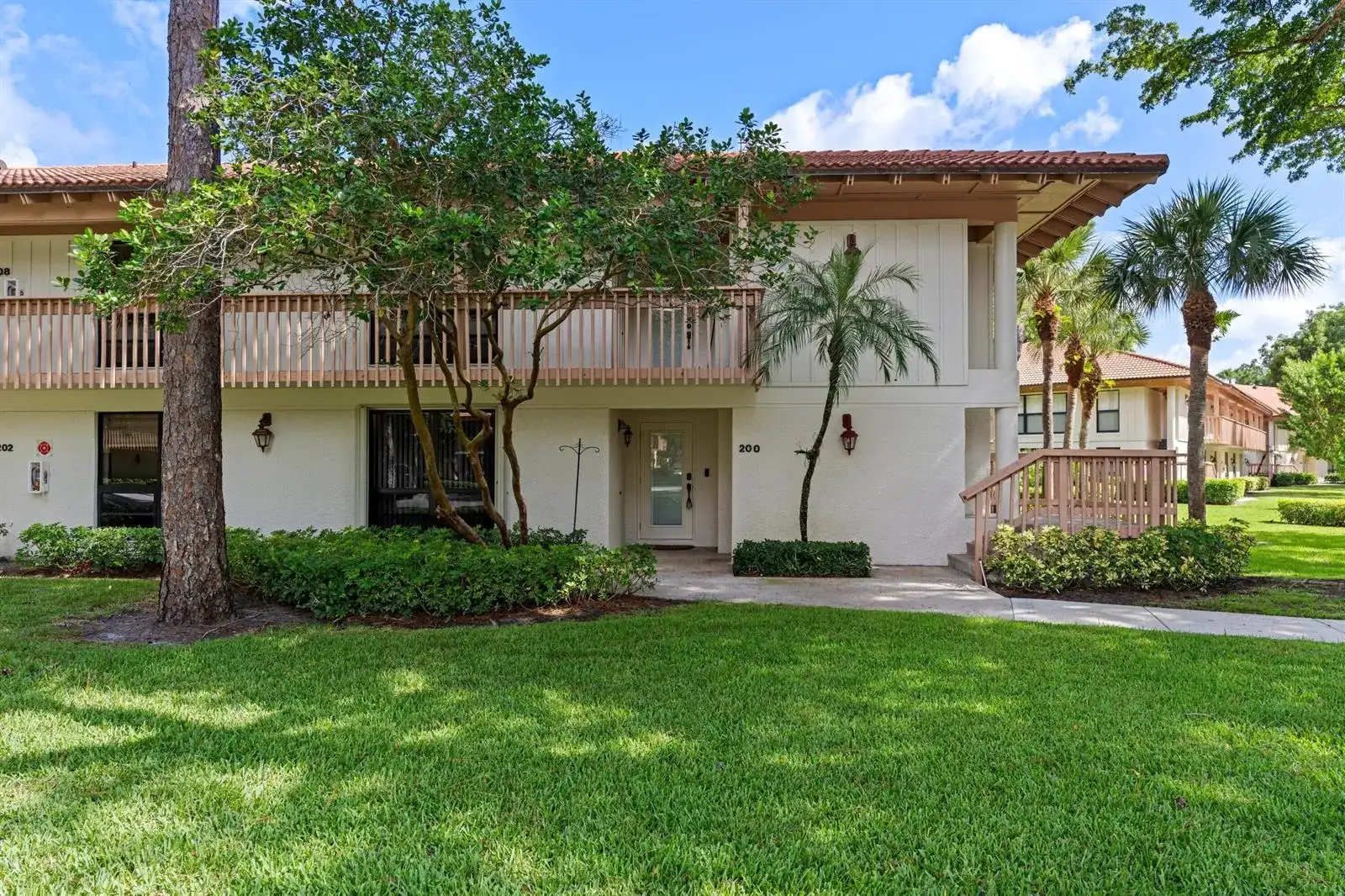 200 Brackenwood Terrace, Palm Beach Gardens FL 33418 photo 2