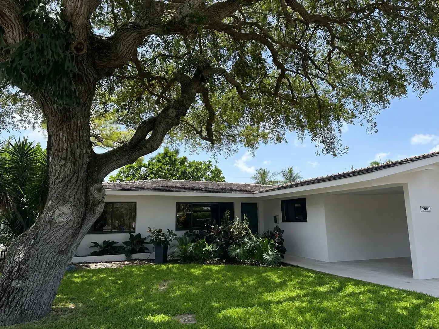 2001 N VICTORIA PARK Road, Fort Lauderdale FL 33305