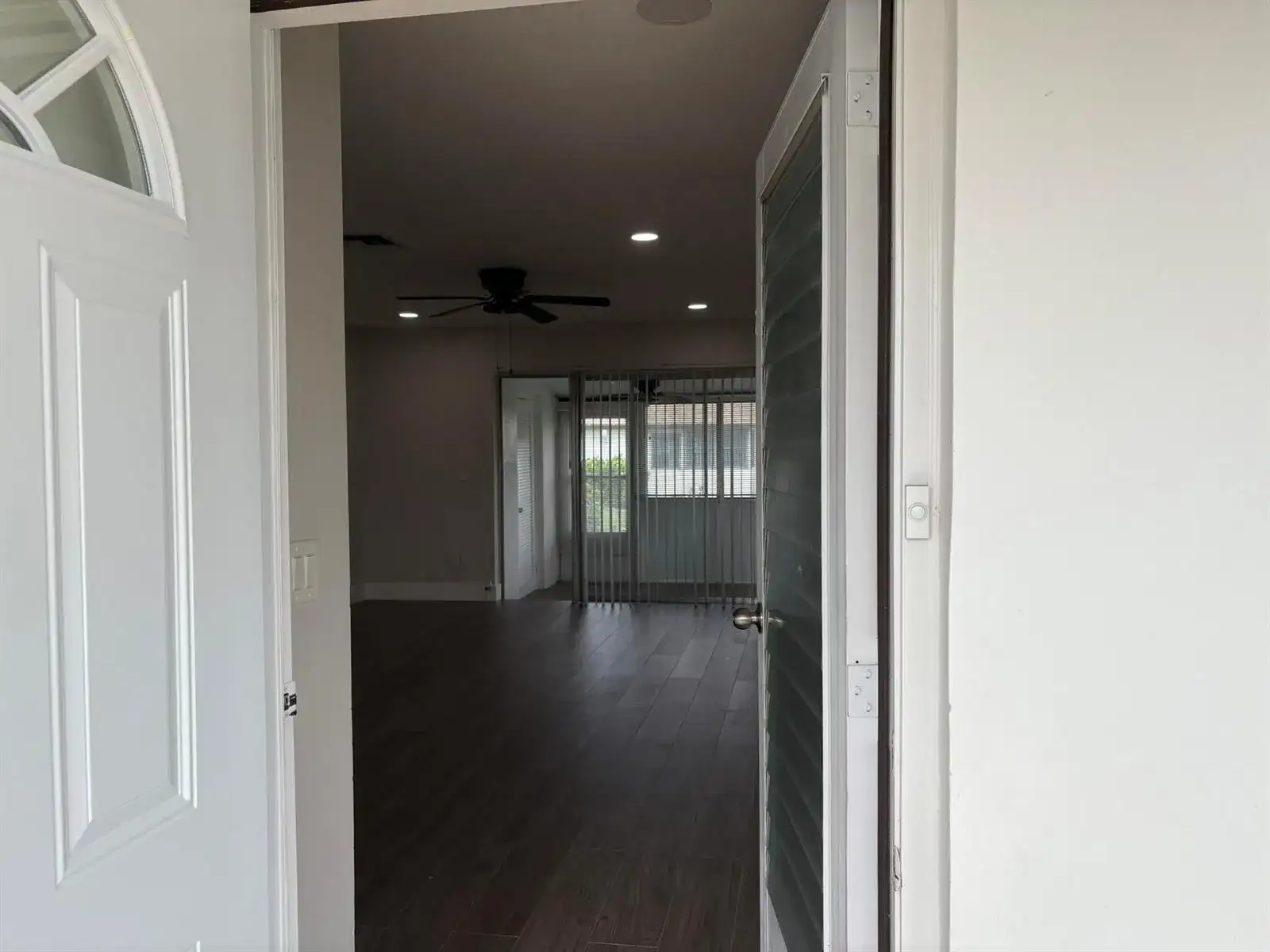 2930 CROSLEY Drive E # J, West Palm Beach FL 33415 photo 3