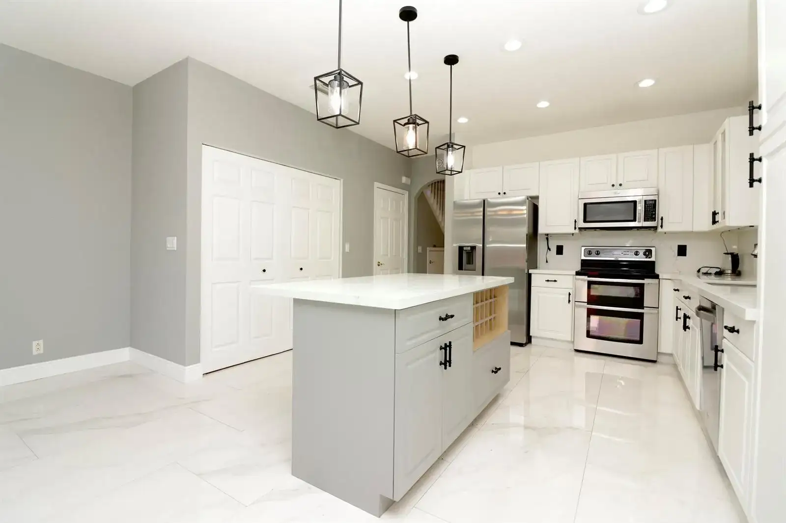 2952 NW 33RD Lane, Lauderdale Lakes FL 33311 photo 3