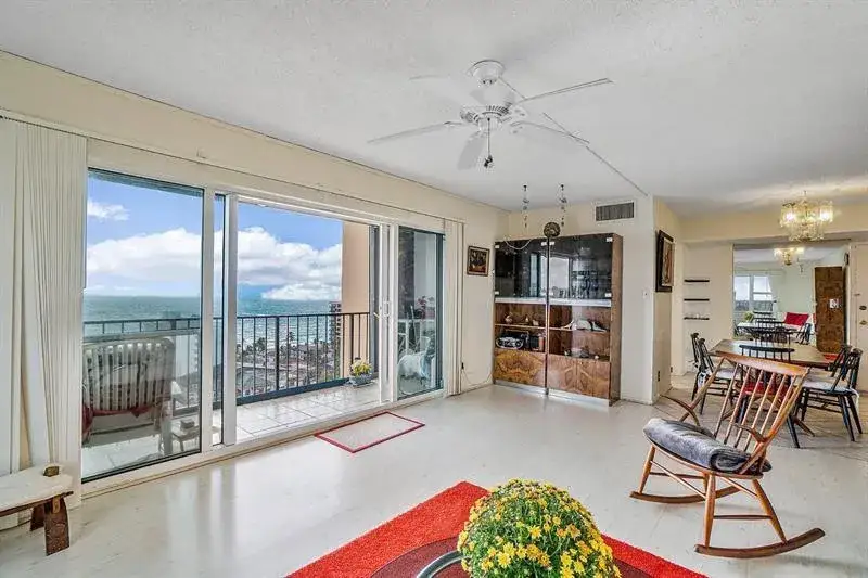 1200 Hibiscus Avenue # 1704, Pompano Beach FL 33062