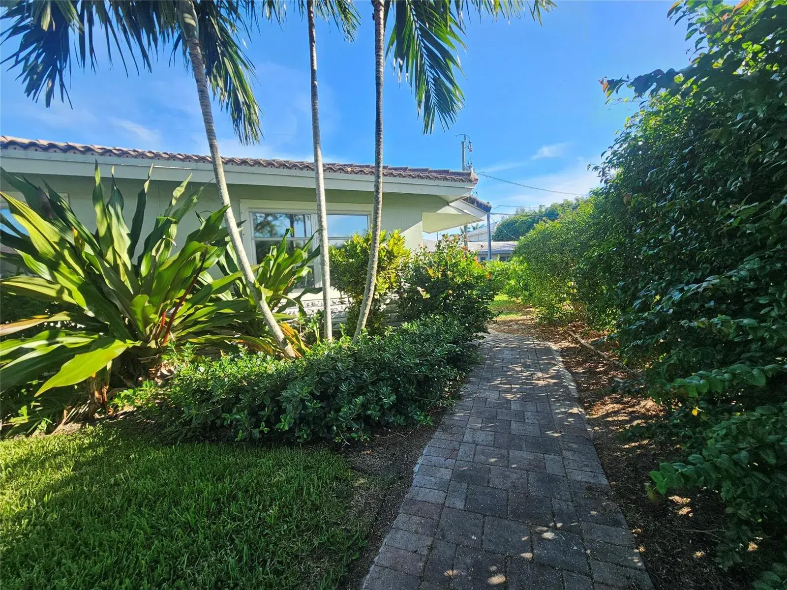 2110 NE 41st Street # D, Lighthouse Point FL 33064