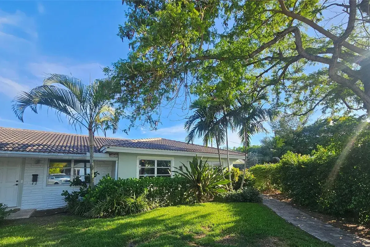 2110 NE 41st Street # D, Lighthouse Point FL 33064